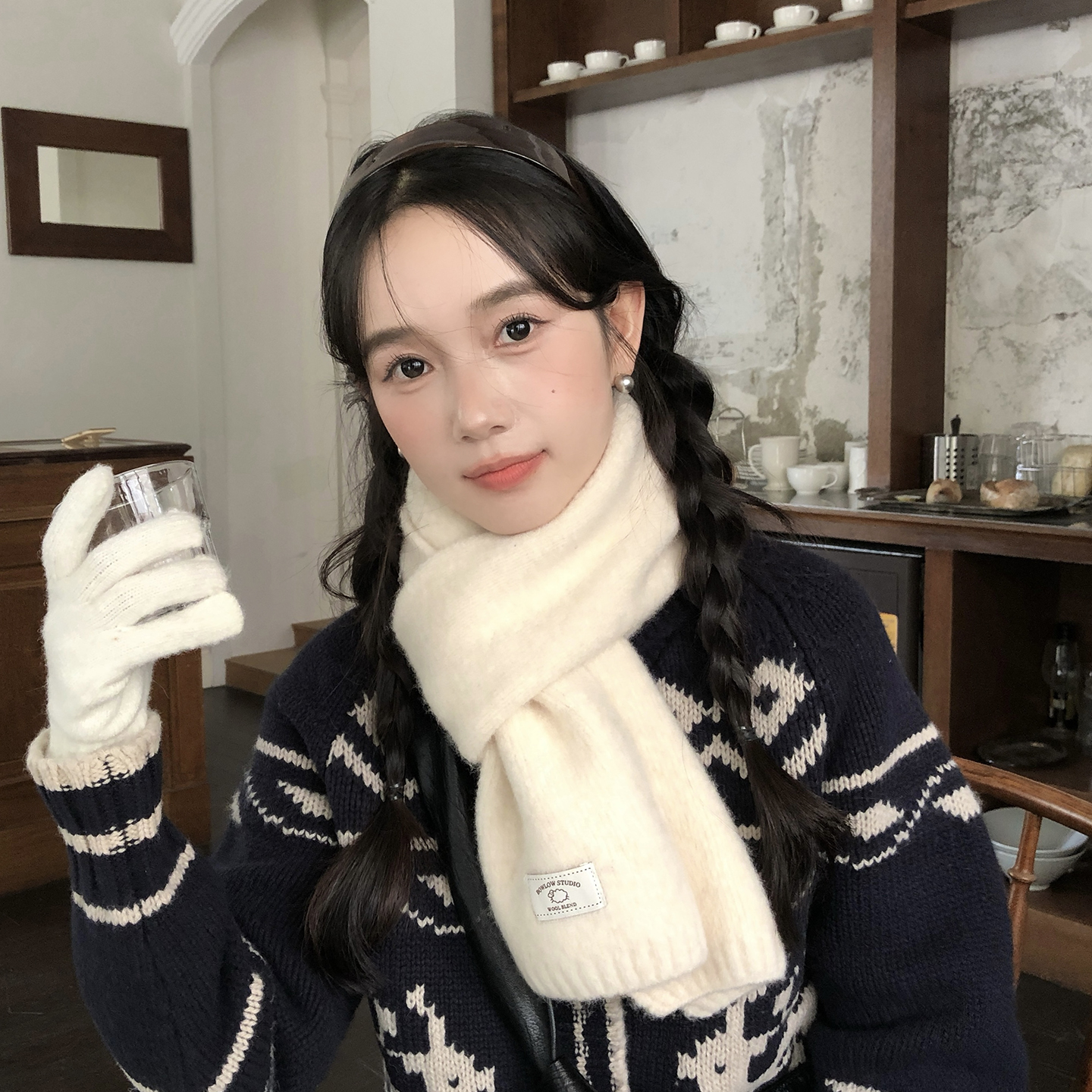 可爱小羊标亲肤针织小围巾女冬季