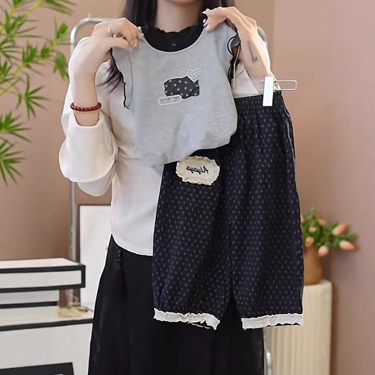 女童夏套装2026新款女宝夏季超好看薄款夏装可爱木耳边背心两件套