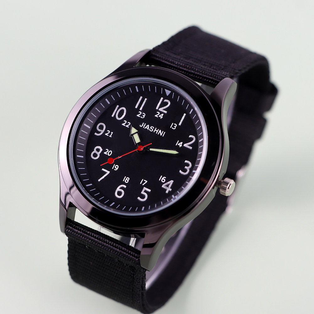 军迷时尚手表男潮流运动石英表夜光防水男士腕表尼龙表带