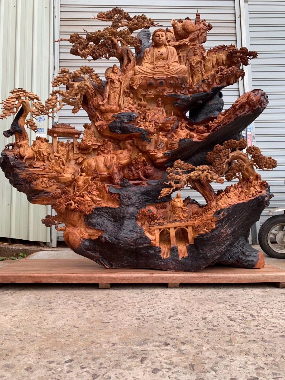 崖柏根雕万佛朝宗木雕摆件大型佛像人物落地根雕摆件纯手工雕刻品