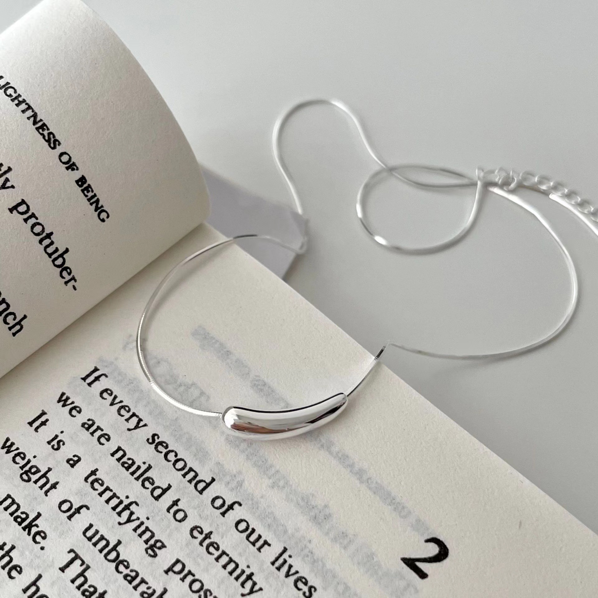 持恒S925通体纯银小茄子银管项链女小红书爆款高级轻奢小众锁骨链