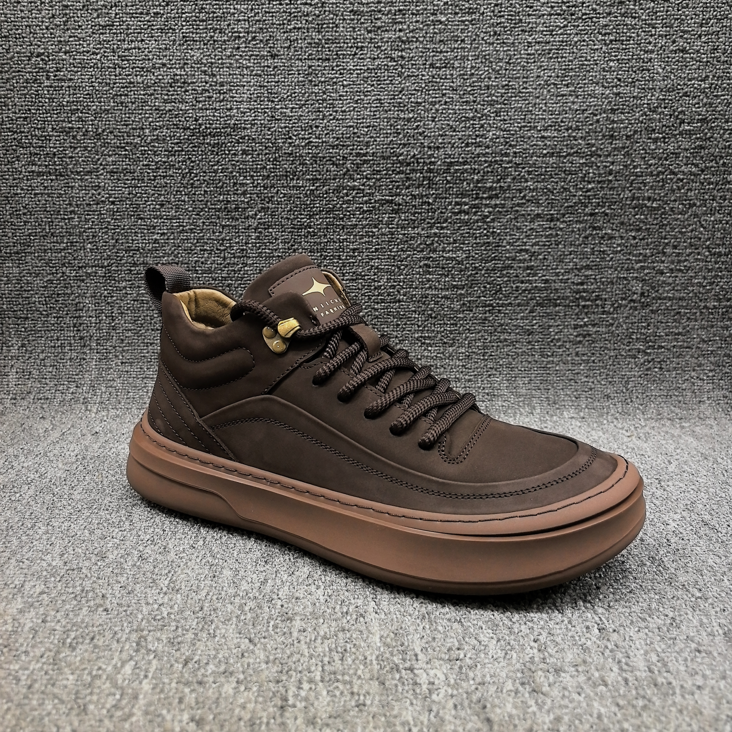 广州原版头层牛皮加绒厚底男鞋