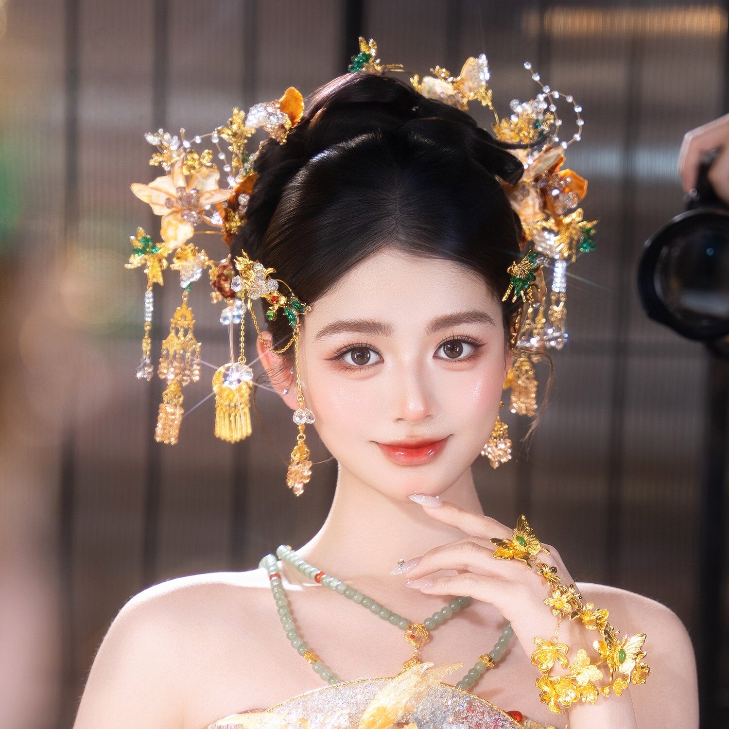 2026新款金色秀禾新娘头饰简单中式秀禾服婚服龙凤褂高级结婚发饰图片