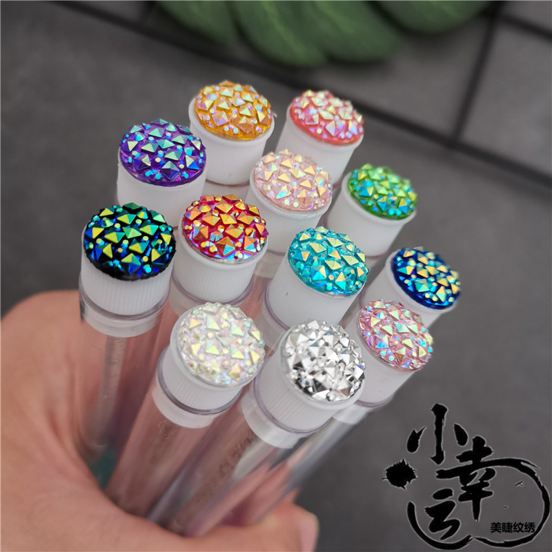 1支 碎钻款 美睫小毛刷 嫁接彩色水晶杆化妆梳理眉型梳螺旋管装刷,彩妆/香水/美妆工具,化妆/美容工具,淘宝优惠券,粉丝福利购,淘宝优惠卷