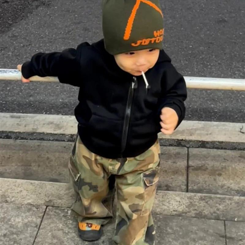 现货童装男童裤子秋装2025新款宝宝潮酷帅气宽松休闲迷彩工装裤潮