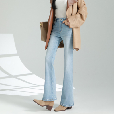 加绒喇叭裤女款浅色微喇牛仔裤子