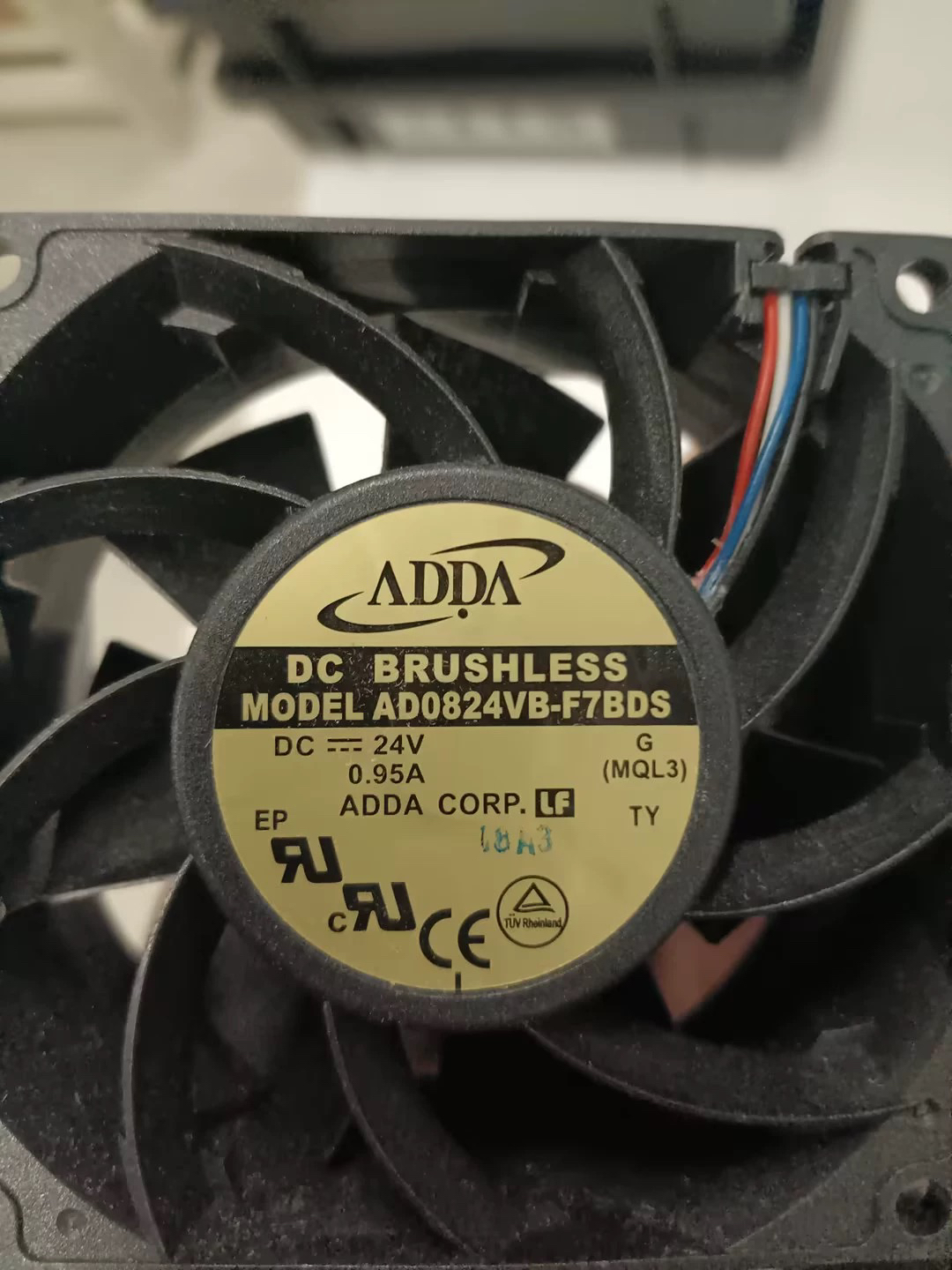 AD0824VB-F7BDS 8CM 8038 24v 0.95A 变频器 4线散热风扇