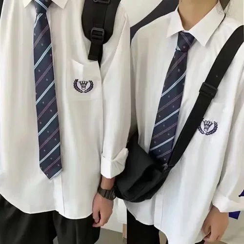 白色长袖衬衫日系学院风