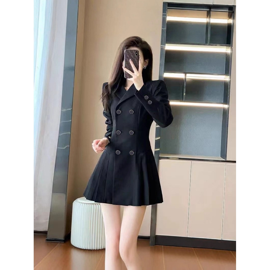 黑色收腰西装打底连衣裙2025新款女秋冬小个子高级感赫本风小黑裙