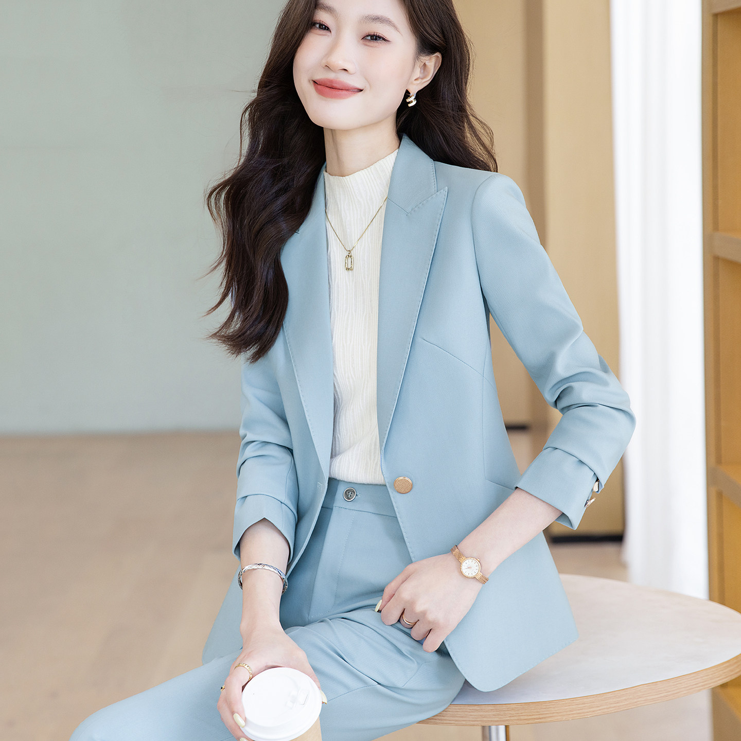 轻奢干练气质蓝色西装套装女春季新款女神范主持商务通勤职业西服