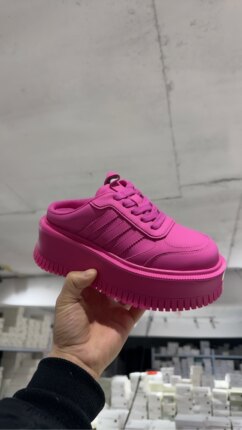 1-9广州240479头层牛皮厚底包头拖女鞋