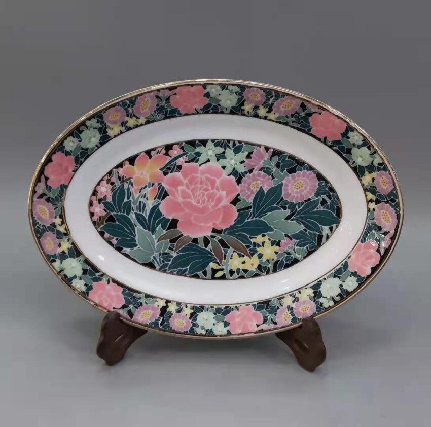 醴陵老瓷器群力瓷厂90年代釉下手绘黑底满花25㎝鱼盘118厅用瓷