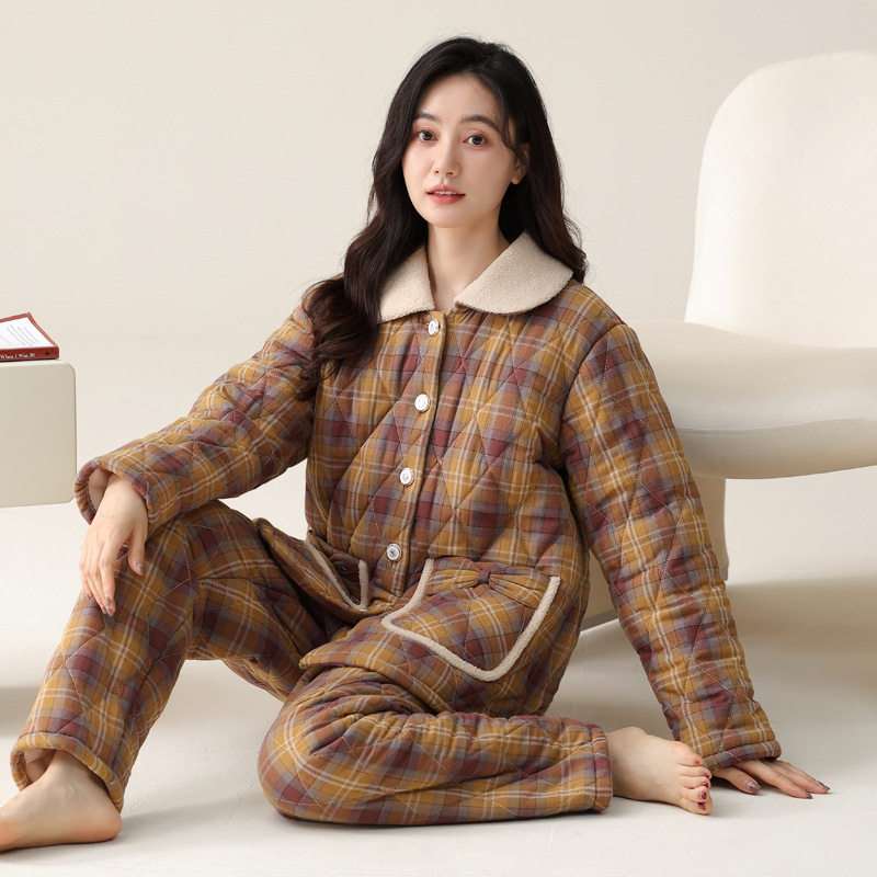 2025新款纯棉夹棉睡衣女冬季三层加厚棉袄格子红色中年妈妈家