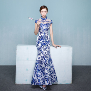 2026新款青花瓷旗袍高端高端走秀舞台演出服长款蓝色中国风礼