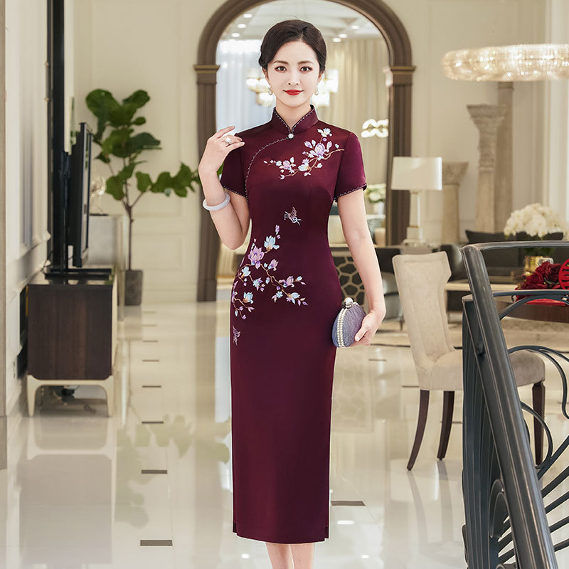 2026新款气质显瘦喜婆婆婚宴改良醋酸旗袍裙轻奢刺绣婚礼妈妈敬酒