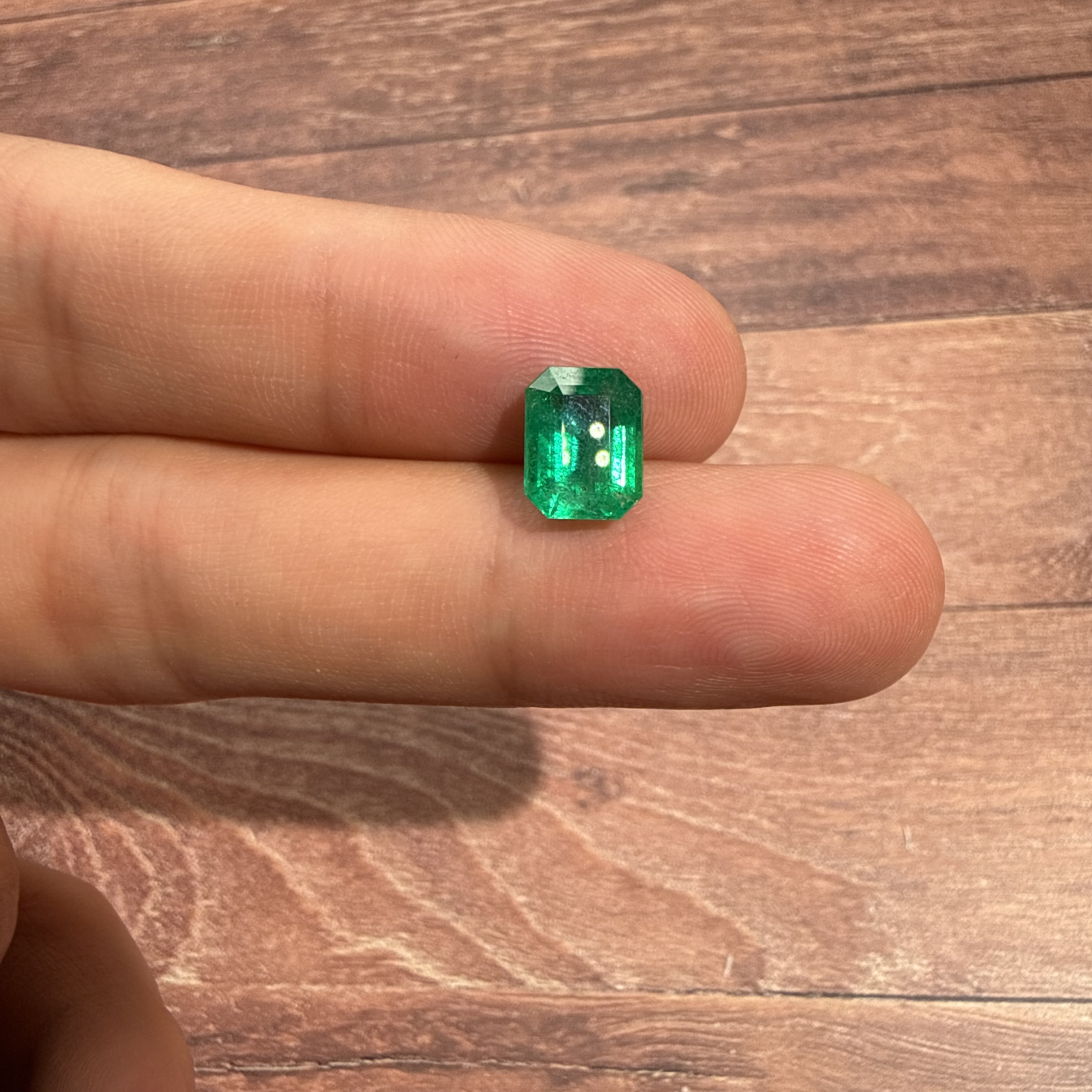 天然祖母绿裸石2.21ct7*9木佐色可搭配18k金镶嵌戒指吊坠耳钉手链