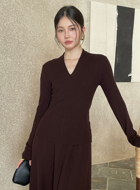 FONE简禾极简风V领针织衫女2025秋季新款百搭修身羊毛打底衫55227