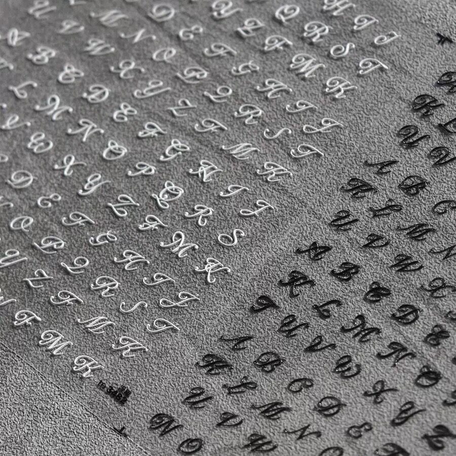 简约黑白花体字母美甲贴纸浮雕烫金银色英文字母背胶指甲贴装饰品