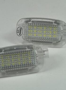 奔驰B级C级E级S级GLK级行李箱灯C200GLK350 W245W204W221后备箱灯
