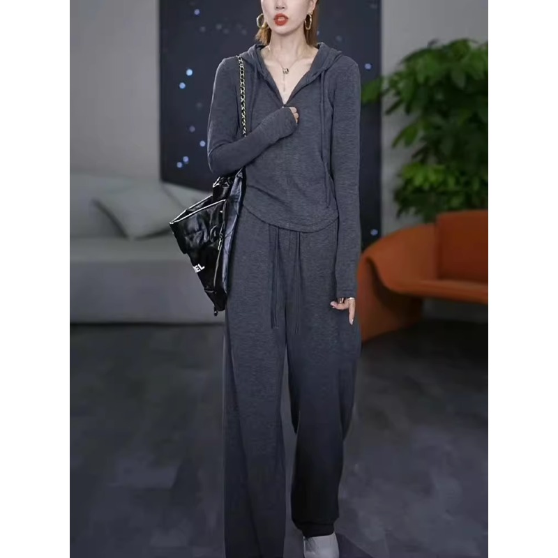 高级感运动风套装女2025春秋新款小个子时尚连帽卫衣阔腿裤两件套