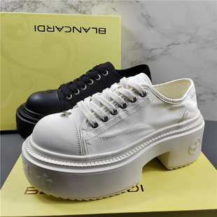 品牌女鞋真皮厚底板鞋女2026早春新款内里羊皮小个子休闲松糕鞋潮