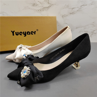 月芽儿真皮蝴蝶结时装女鞋2026春季新款时尚百搭尖头浅口中跟单鞋