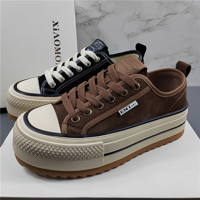 品牌厚底松糕板鞋女2026春季新款时尚软底磨砂真皮圆头运动休闲鞋