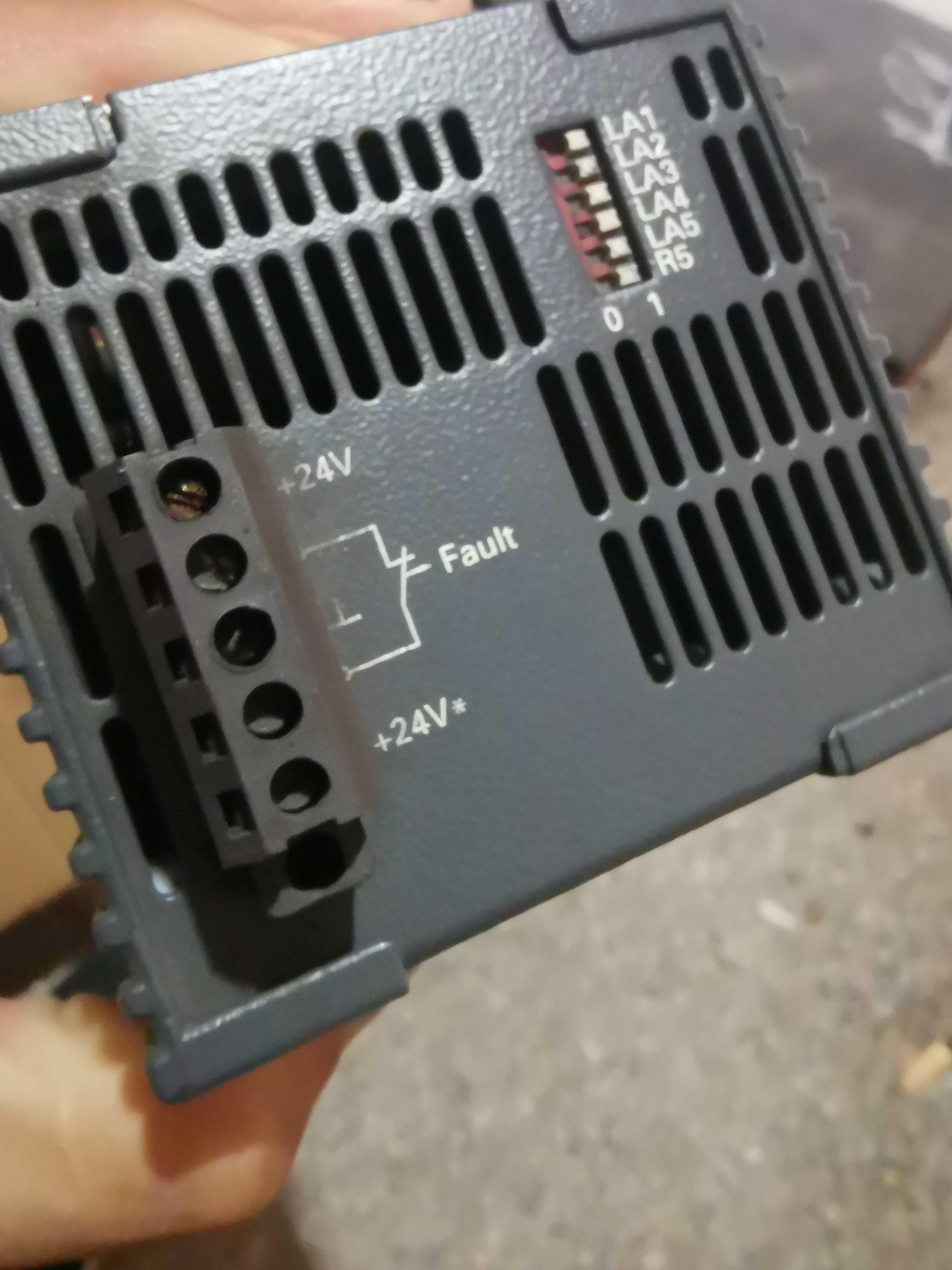 6GK1102-4AA00西门子工业以太网3个ITP端口和2个光纤端口