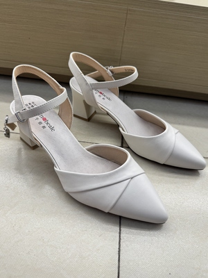 千佰莉断码处理春季新款真皮尖头浅口单鞋女一字带玛丽珍鞋女鞋