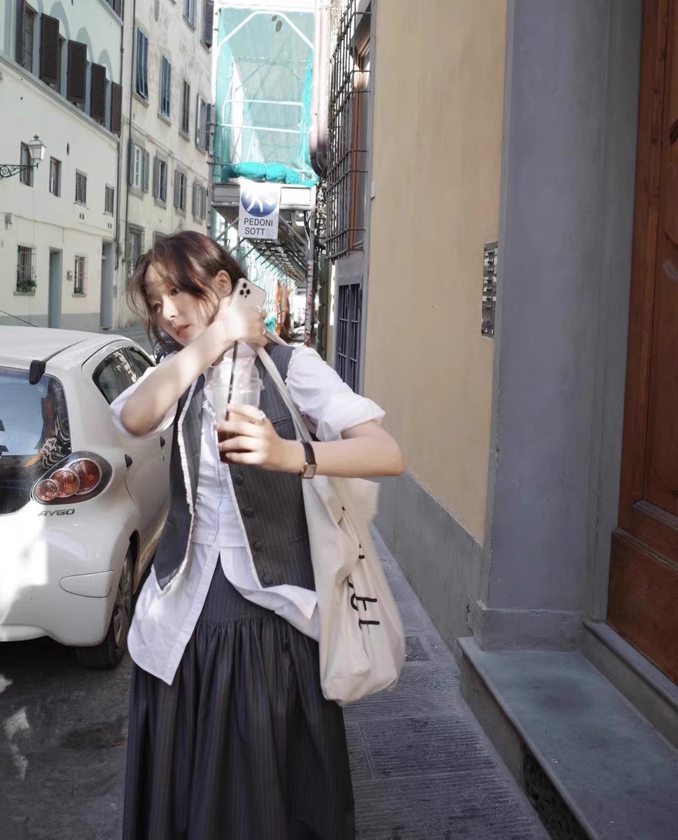 flettaV领马甲背心半身裙套装