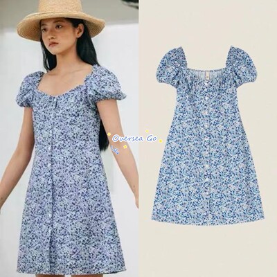 碎花单排扣一字肩泡泡袖连衣裙