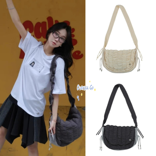 现货 coyseio hanni同款 复古褶皱抽绳单肩包斜挎包腋下饺子包女