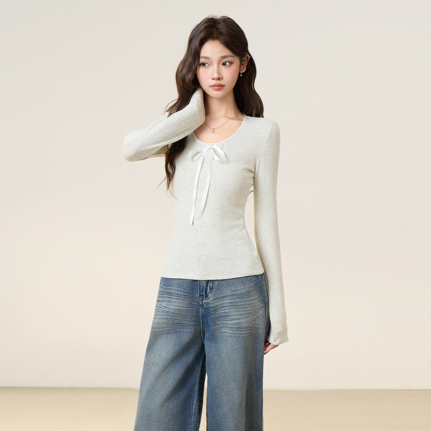 韩系u领蝴蝶结长袖磨毛内搭T恤女2025秋冬季新款修身打底衫上衣