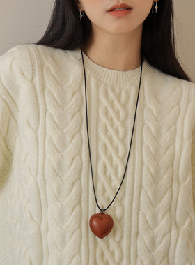 eststudio小众复古爱心黑皮绳长项链ins博主同款慵懒可调节毛衣链