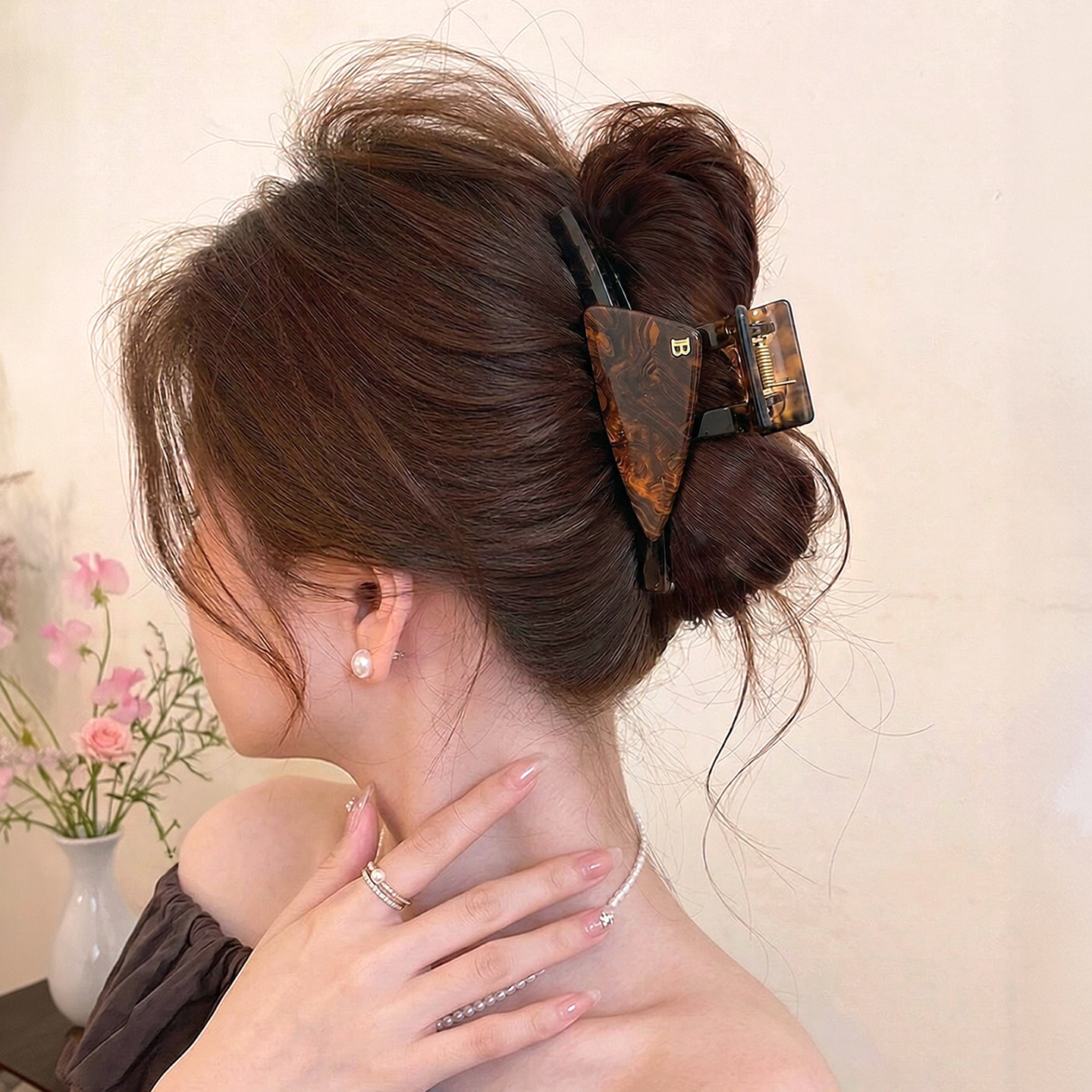 B标琥珀色醋酸几何抓夹女鲨鱼夹后脑勺盘发发夹高级感显脸小头饰