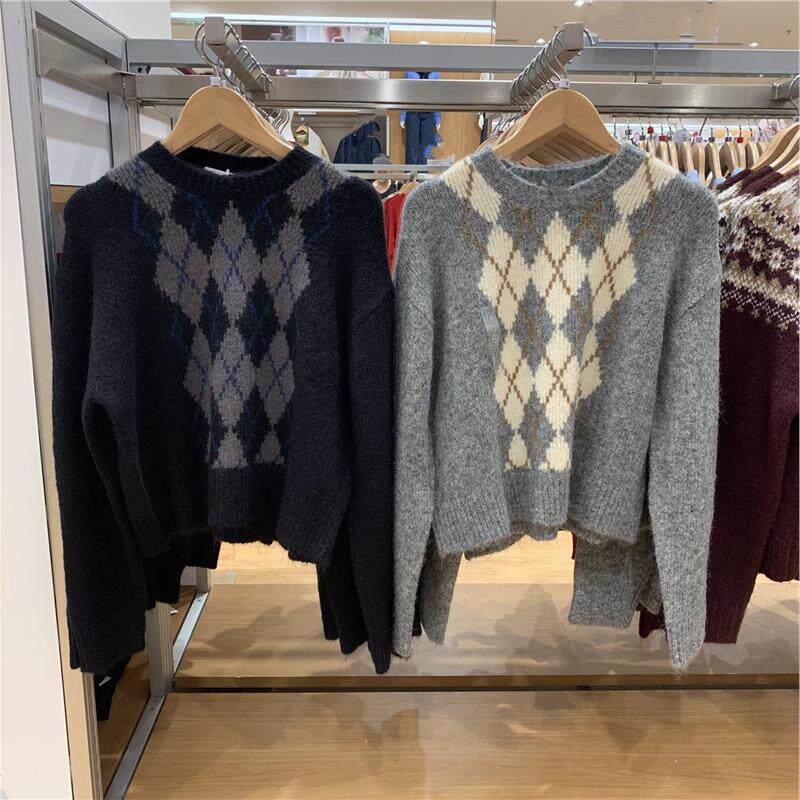 换衣间日系秋款女装菱形格圆领针织衫长袖套头毛衣毛衫上衣482645