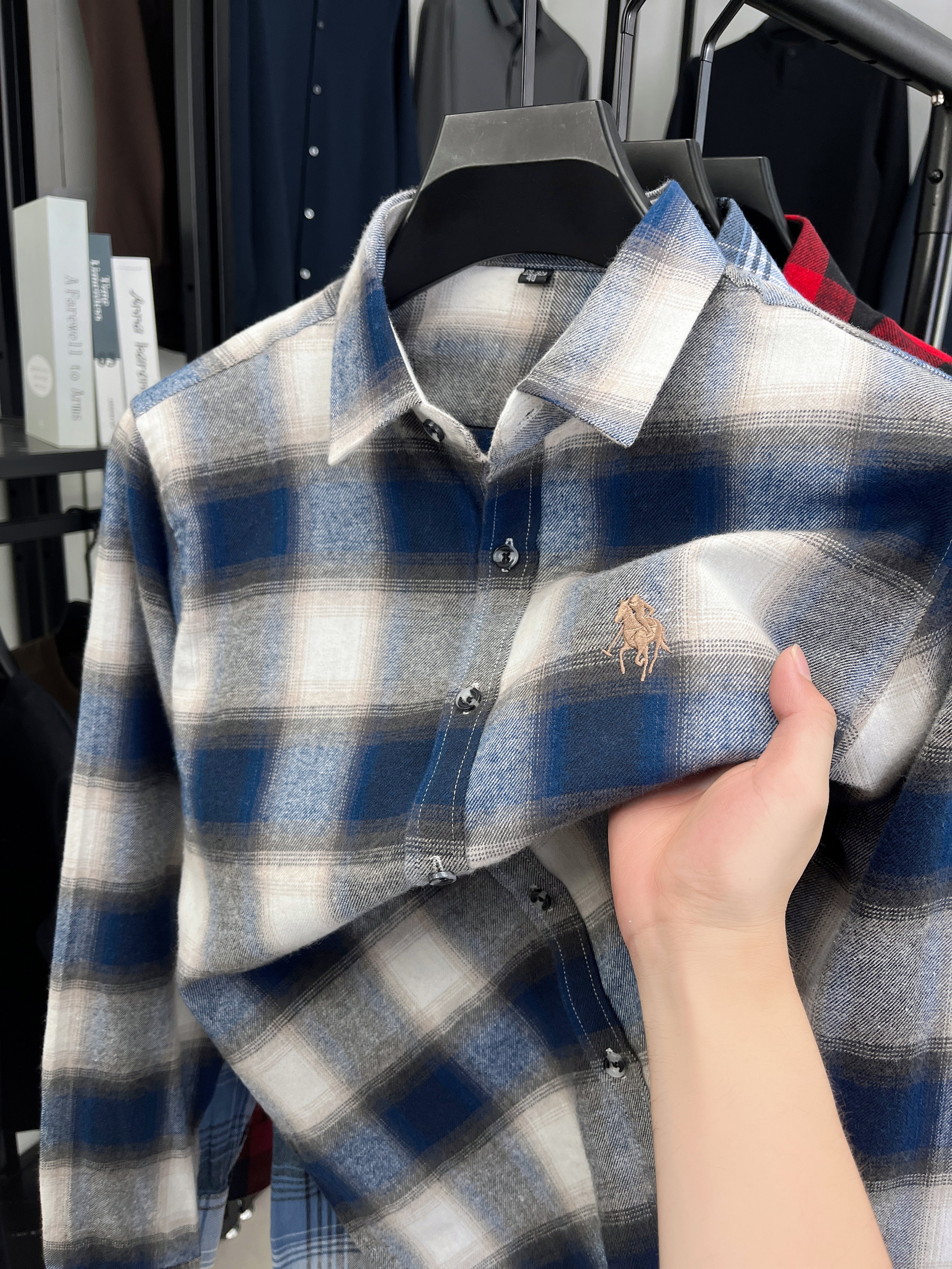 2025秋冬季新款纯棉磨毛衬衫男士长袖格子休闲中青年全棉衬衣刺绣