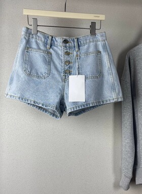 FD夏新款前贴袋纯棉牛仔短裤排扣复古浅蓝色无弹显瘦小个子
