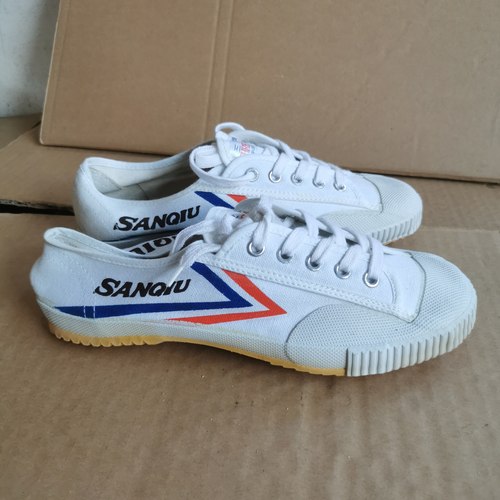 库存正品武术田径鞋户外跑步跳远体操鞋学生帆布小白鞋练功鞋