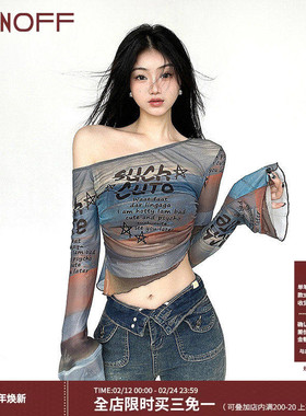 FUNOFF 热辣加州#辣妹晕染字母印花斜肩网纱喇叭长袖小众罩衫上衣