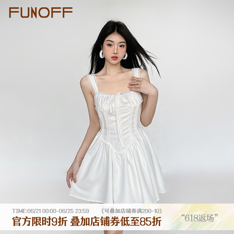 FUNOFF  初恋#法式气质褶皱白色蕾丝拼接吊带连衣裙黑色收腰裙子