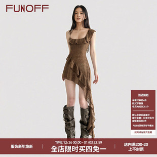 FUNOFF街头复古棕色荷叶边不对称吊带连衣裙废土风叠穿露锁骨短裙