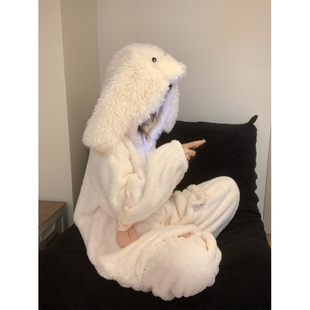 毛绒绒可爱卡通兔子珊瑚绒睡衣女冬季连帽加绒加厚保暖家居服套装