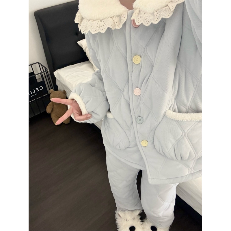 韩版甜美蕾丝拼接娃娃领夹棉睡衣