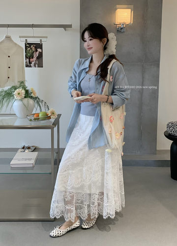 【Y.JIA 伊嘉】翻领长袖衬衫+吊带背心+蕾丝提花半身裙套装7726