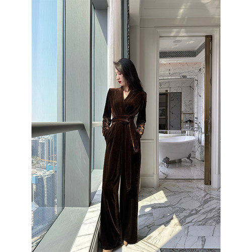 YOUKEFEIER原创时尚设计感秋季新款长袖气质显瘦纯色丝绒连体裤