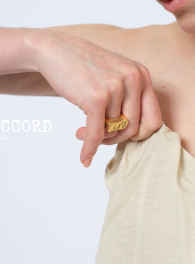 现货DACCORD方形中空做旧纯金属刻字戒指个性高级复古13C同款