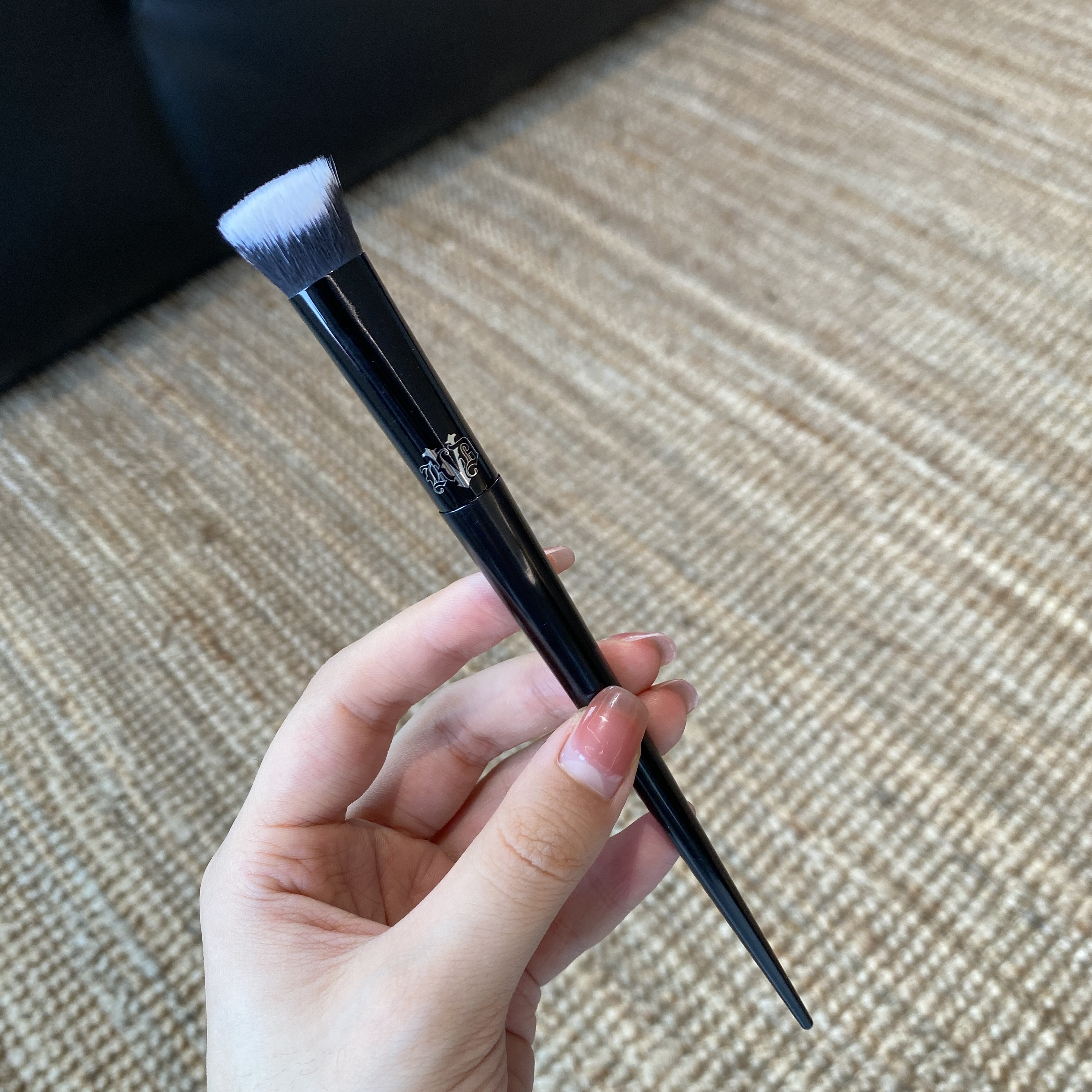 张凯毅推荐！KVD40双坡遮瑕刷黑眼圈法令纹泪沟遮瑕晕染刷