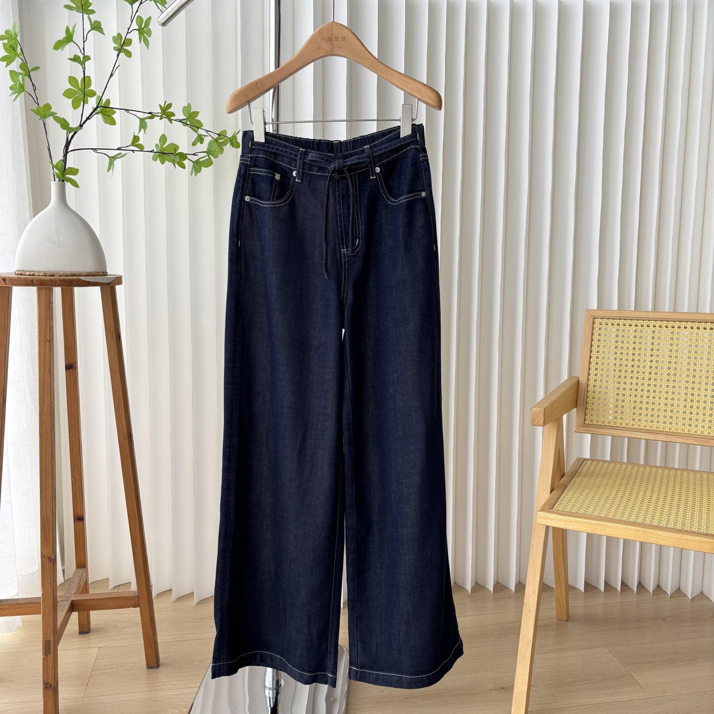 100莱赛尔  夏季新款半松紧腰拉链系绳显瘦阔腿牛仔裤100B1/75664