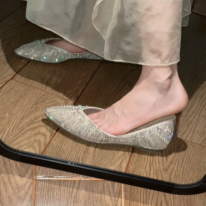 香港软底平底绝美婚鞋新娘鞋2026秀禾婚纱两穿水钻尖头配裙子单鞋